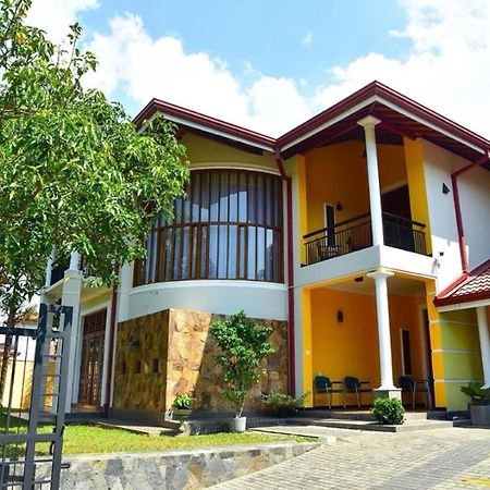 Bigcity Villa - Airport Transit Hotel Katunayaka Extérieur photo