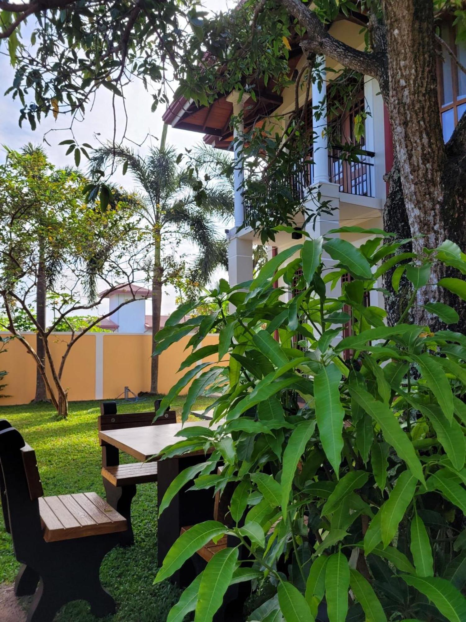 Bigcity Villa - Airport Transit Hotel Katunayaka Extérieur photo