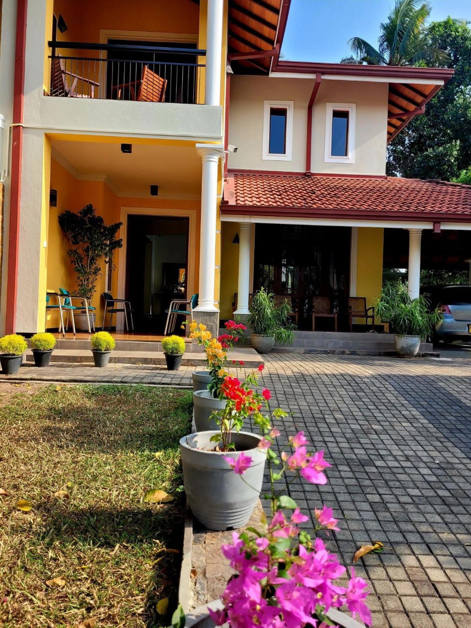 Bigcity Villa - Airport Transit Hotel Katunayaka Extérieur photo