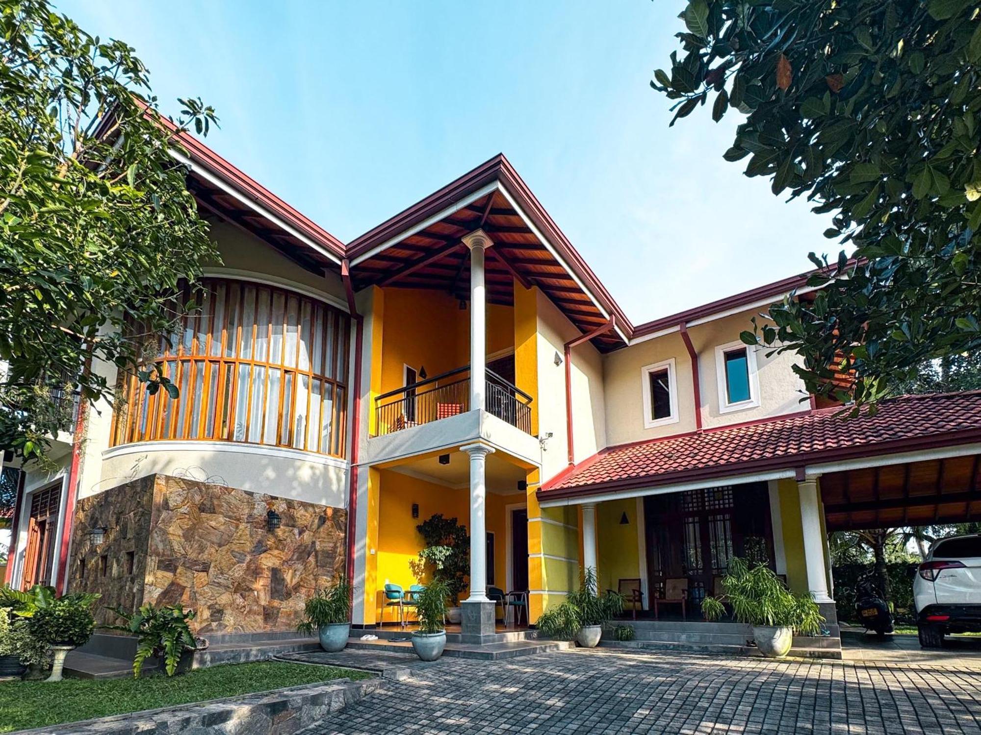 Bigcity Villa - Airport Transit Hotel Katunayaka Extérieur photo